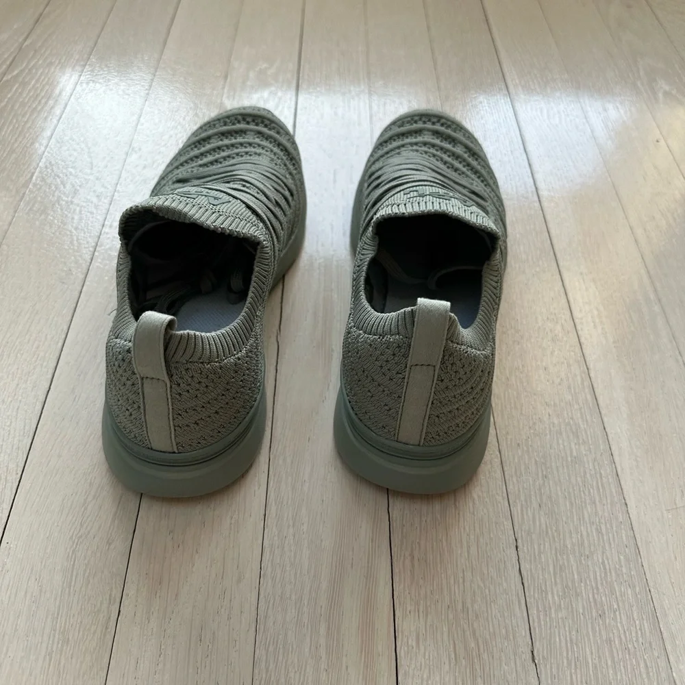 NWOT APL Women's TechLoom Wave Size 7 Sage Green - Picture 5 of 8